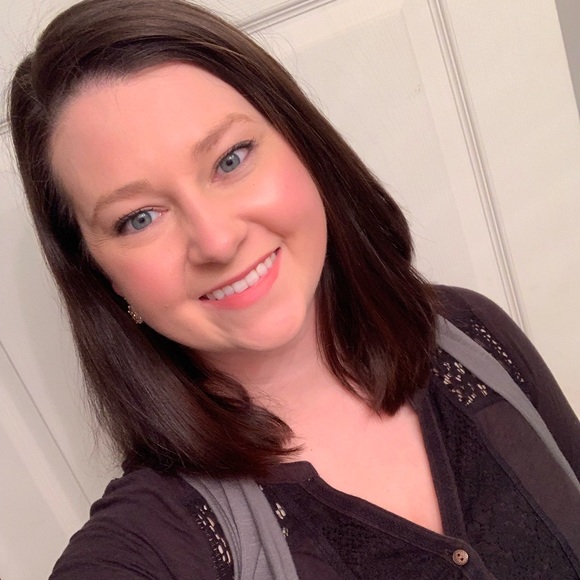 Meet your Posher, Jessica - Picture 1 of 1